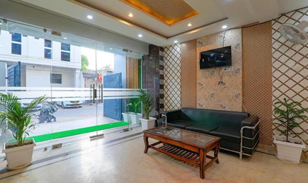 Fabhotel Super 3 Premium Varanasi Exterior photo